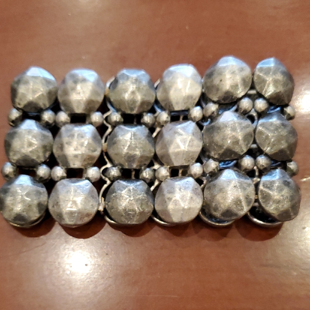 Hammered Look Stretch Bracelet